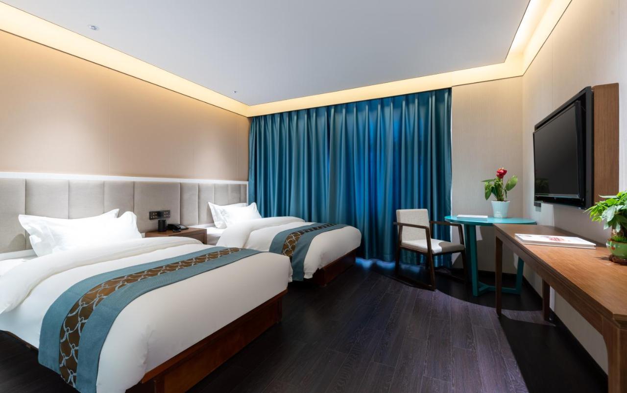 Beijing Tangfu Hotel - Located In The City Center Adjacent To The Subway Station Close To Nanluoguxiang Gulou Lama Temple Tiananmen Square Forbidden City Temple Of Heaven Providing Laundry Car Rental And Ticketing Services Extérieur photo